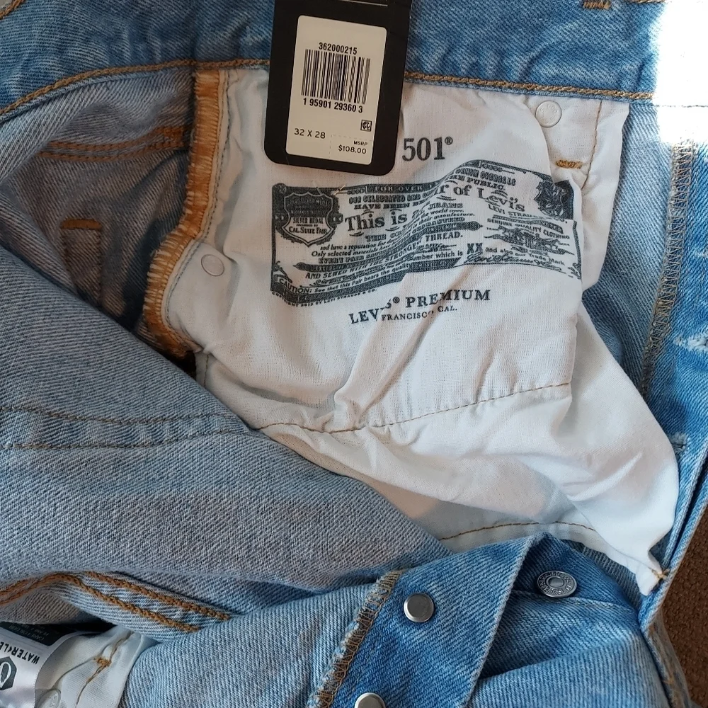 Levi's 501 Cropped Jeans_10